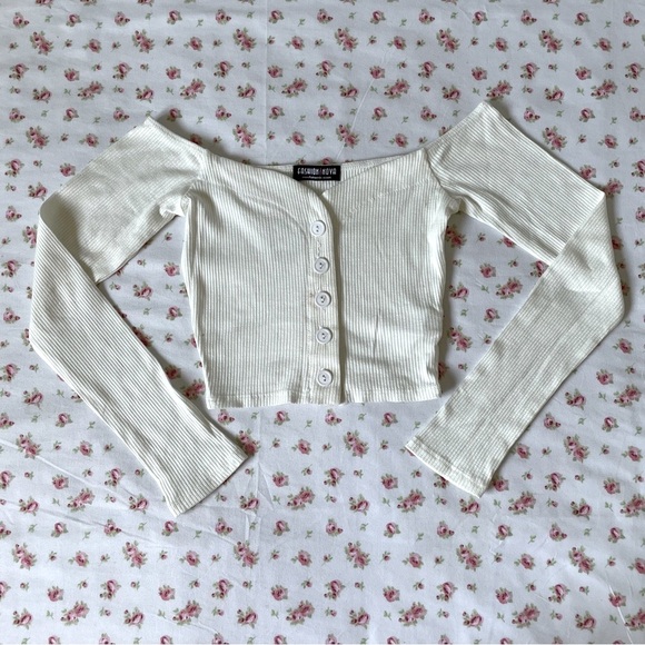 FASHION NOVA - Talk That Talk White Off The Shoulder Button Up Crop Top - Picture 1 of 6